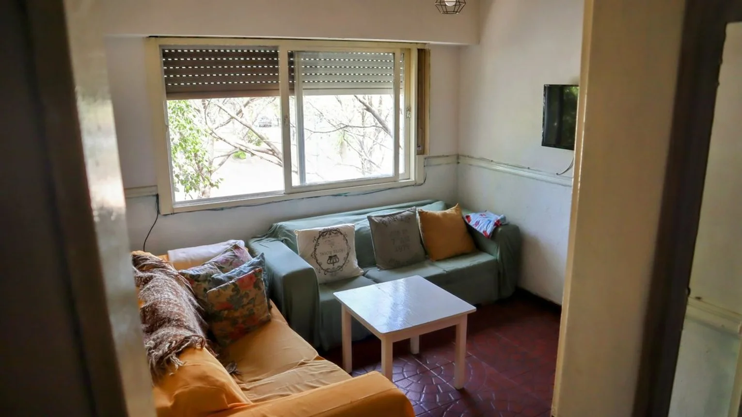 Casa dúplex de 7 ambientes en venta en Caseros, Lisandro de la Torre 3700