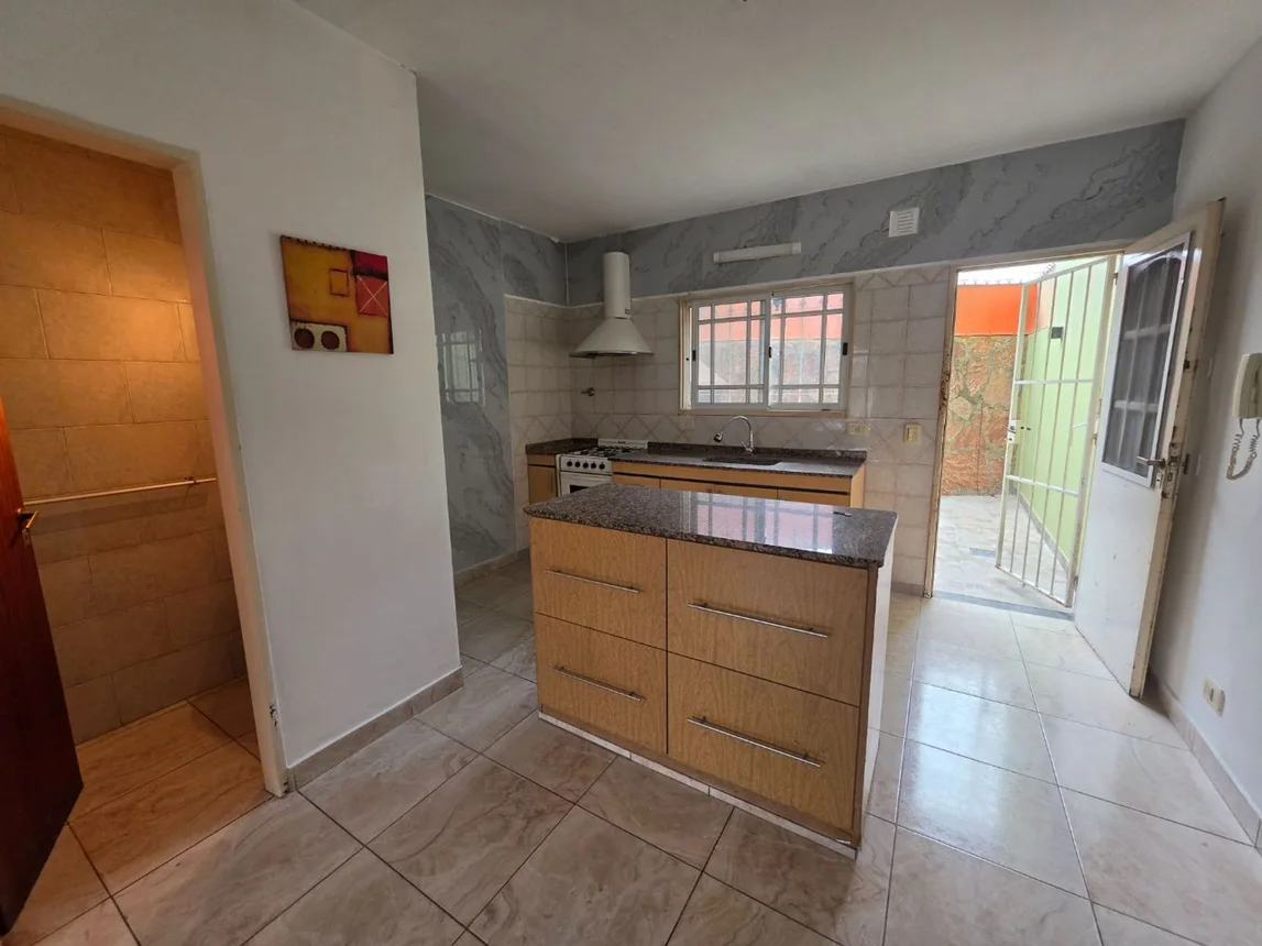 Casa dúplex de 3 ambientes en venta en Villa Bosch, Campo de Mayo 7900