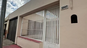 OPORTUNIDAD EN NUEVA ITALIA : 2 CASAS CON COCHERA