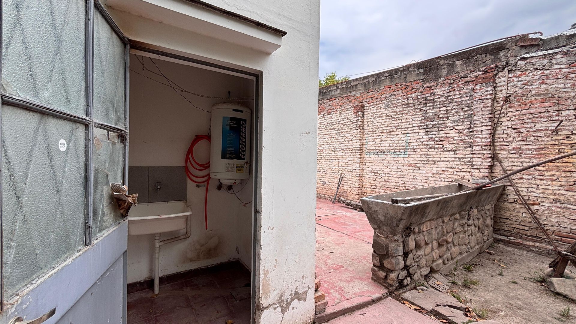VENTA CASA 2 DORM + LOCAL COMERCIA APTA CREDITO - foto 3