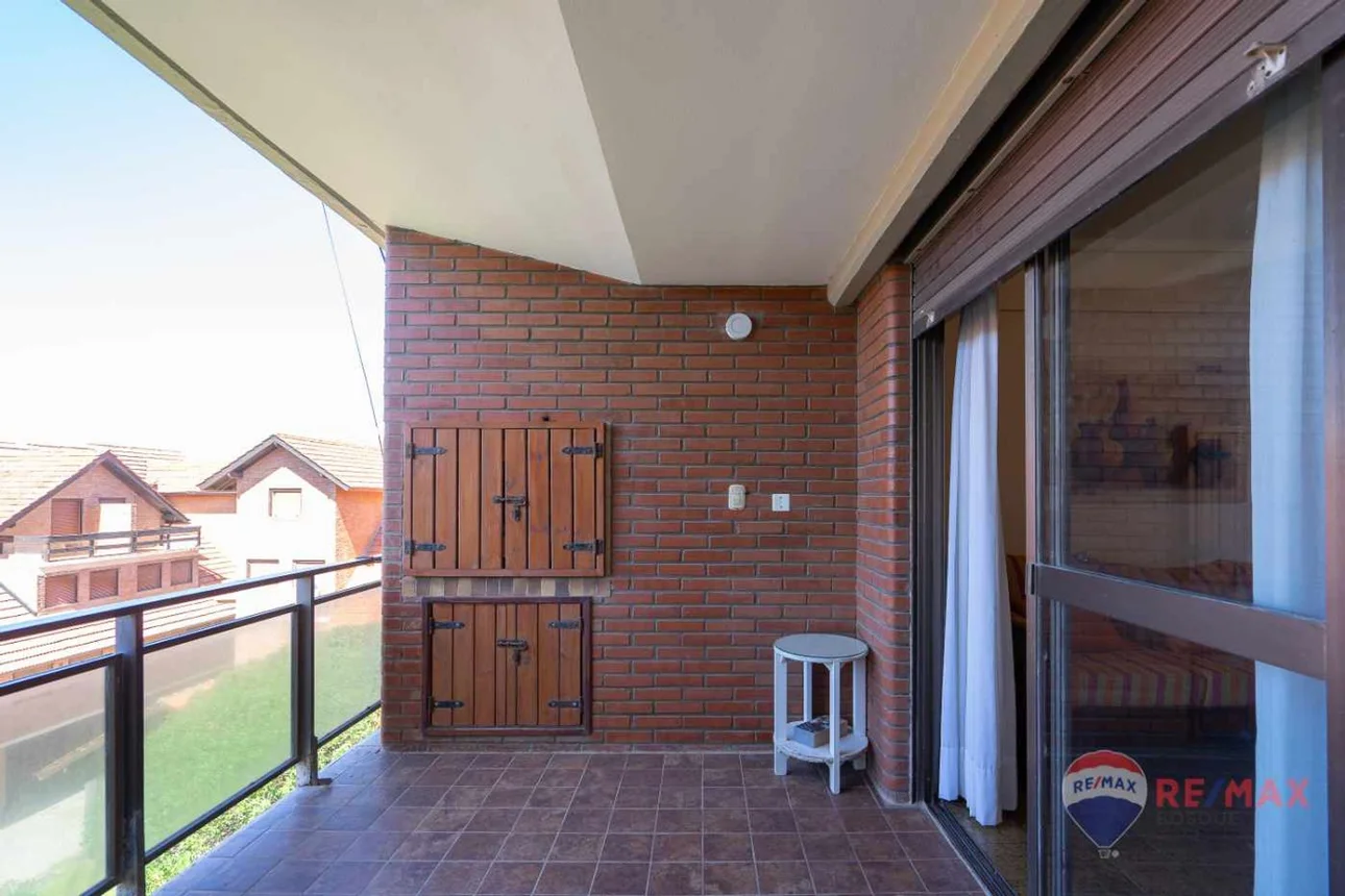Departamento de 5 ambientes en venta en Pinamar, Av. del Libertador 1800
