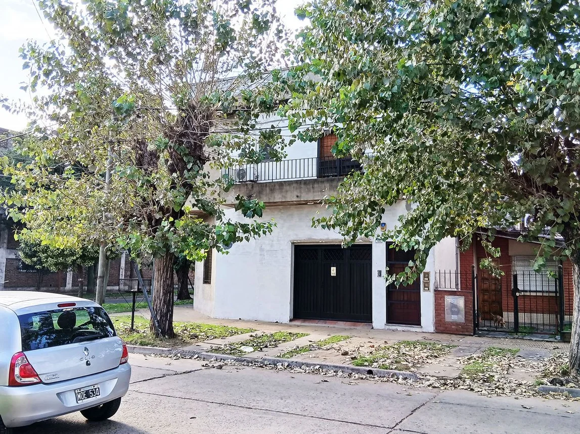 Casa de 7 ambientes en venta en Santos Lugares, Tornquist 1200, foto 4
