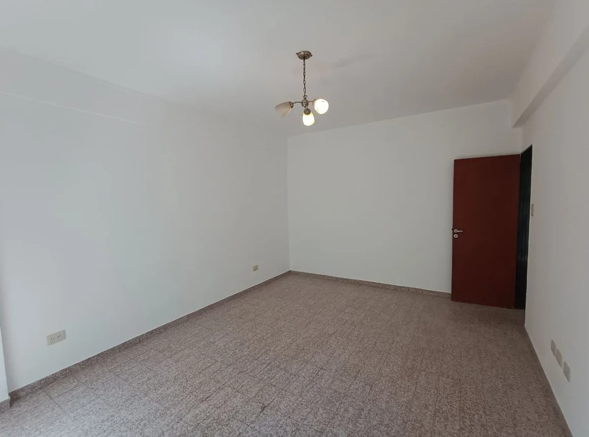 Departamento en venta en La Plata, foto 2