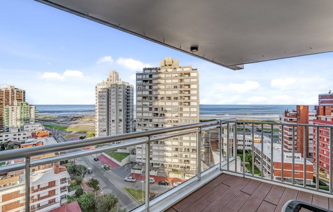 VENTA APARTAMENTO 2 DORM 3 BAÑOS PUNTA DEL ESTE