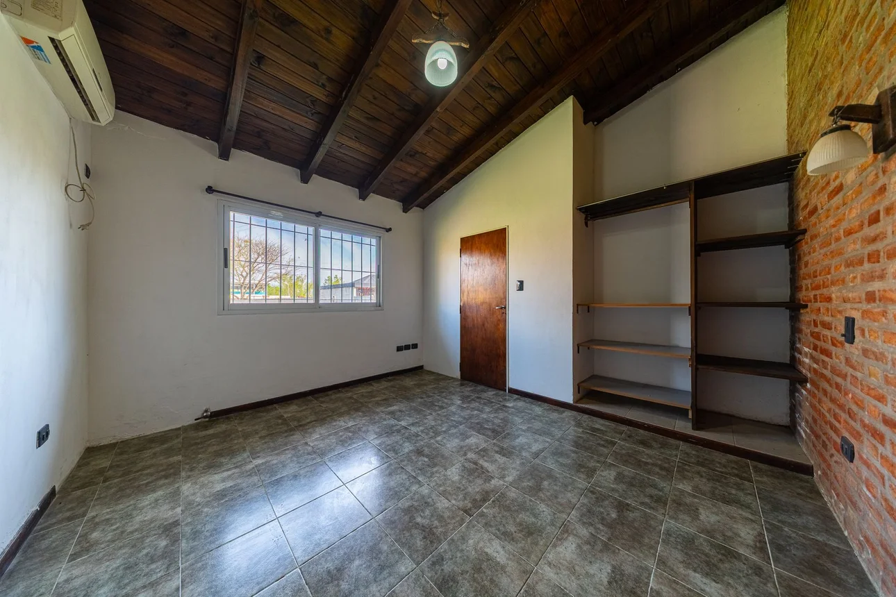 Casa de 2 ambientes en venta en Funes, Vélez Sarsfield 600, foto 3