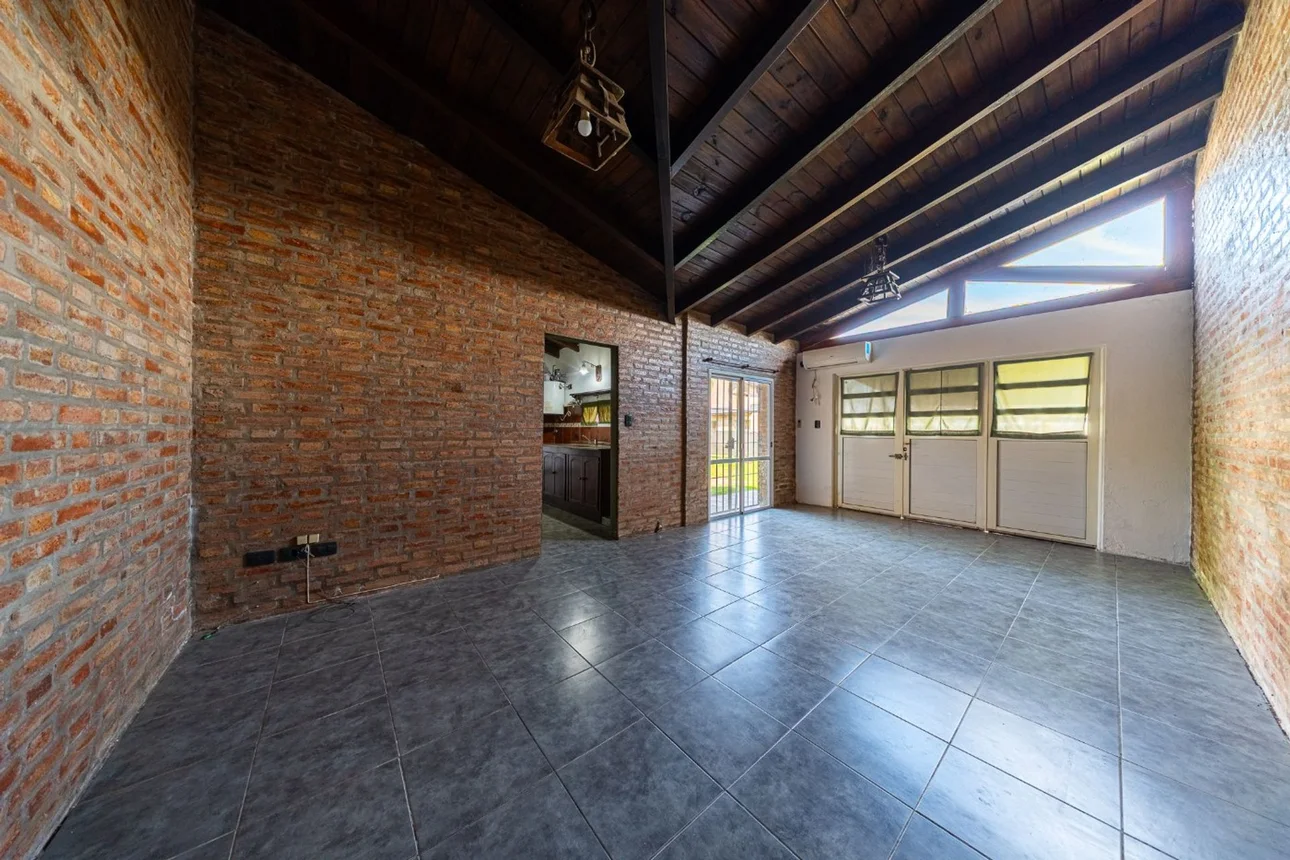 Casa de 2 ambientes en venta en Funes, Vélez Sarsfield 600