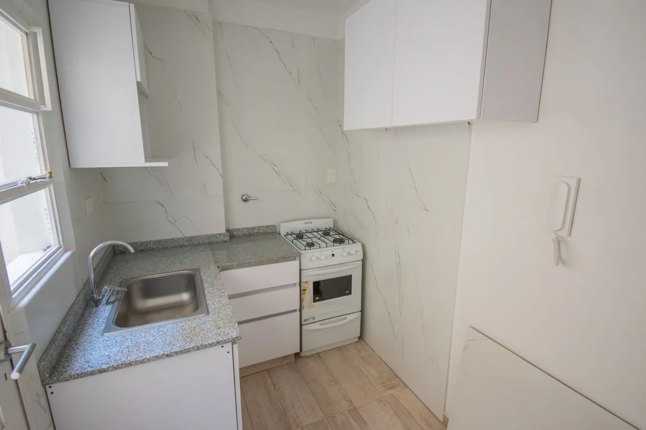 Departamento de 3 ambientes en venta en Balvanera, Sarmiento 2000, foto 2