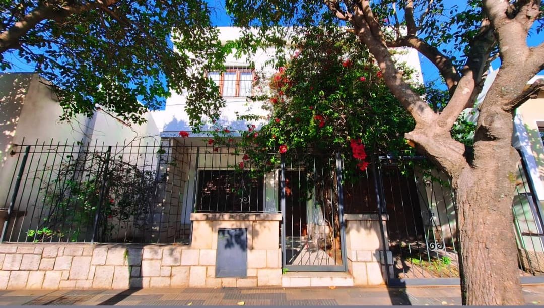VENTA CASA 3 DORMITORIOS EN SAN VICENTE, CORDOBA.