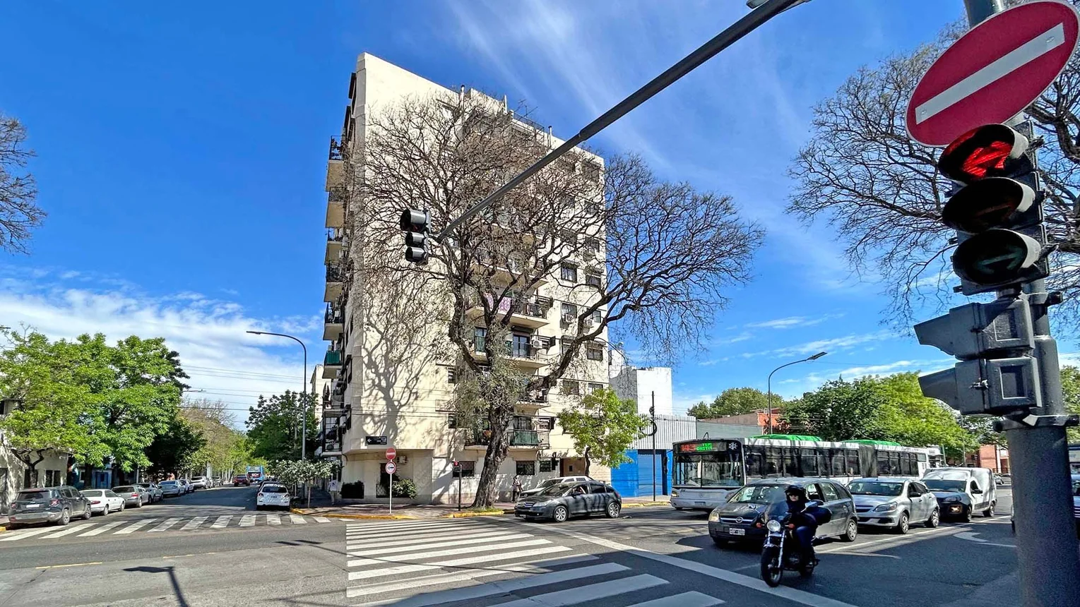 Departamento de 3 ambientes en venta en Parque Patricios, Brasil 3200