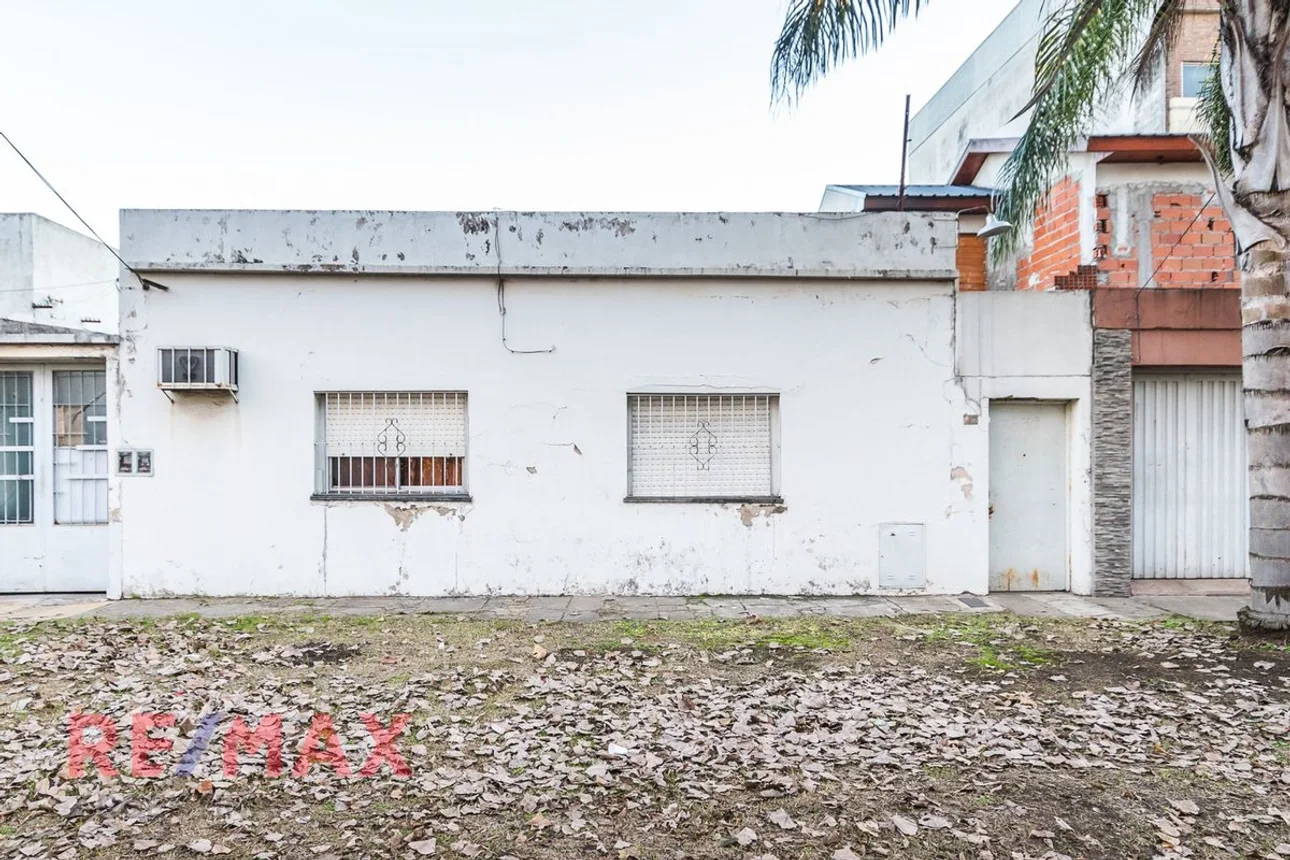 Casa de 3 ambientes en venta en San Justo, Esnaola 3800