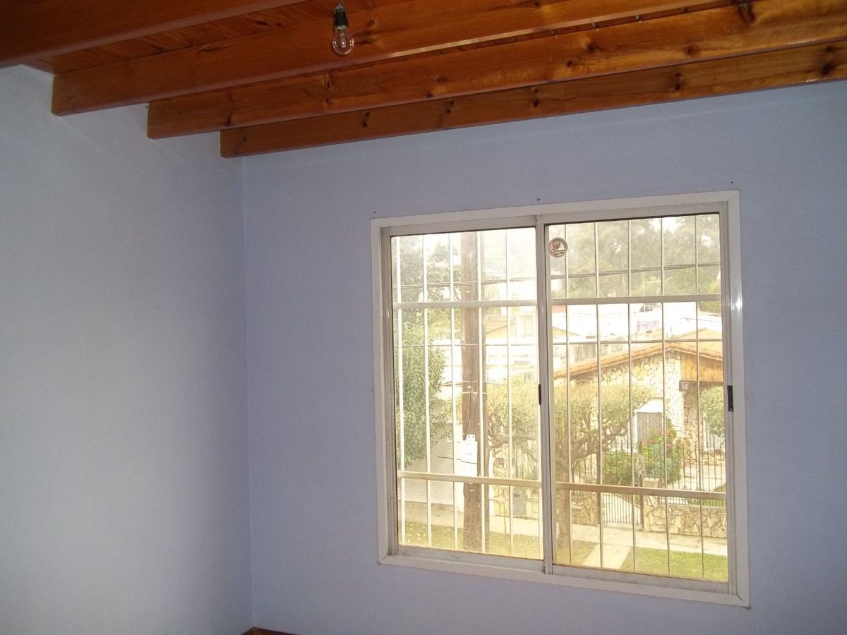 Foto 5 — VENTA CASA 4 AMBIENTES CON LOCAL JOSE L. SUAREZ