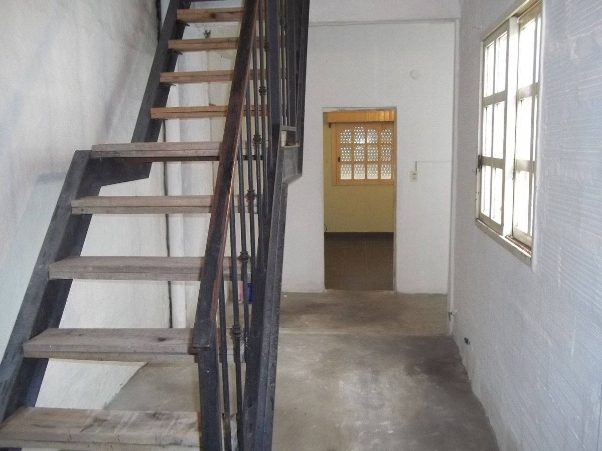 Foto 7 — VENTA CASA 4 AMBIENTES CON LOCAL JOSE L. SUAREZ