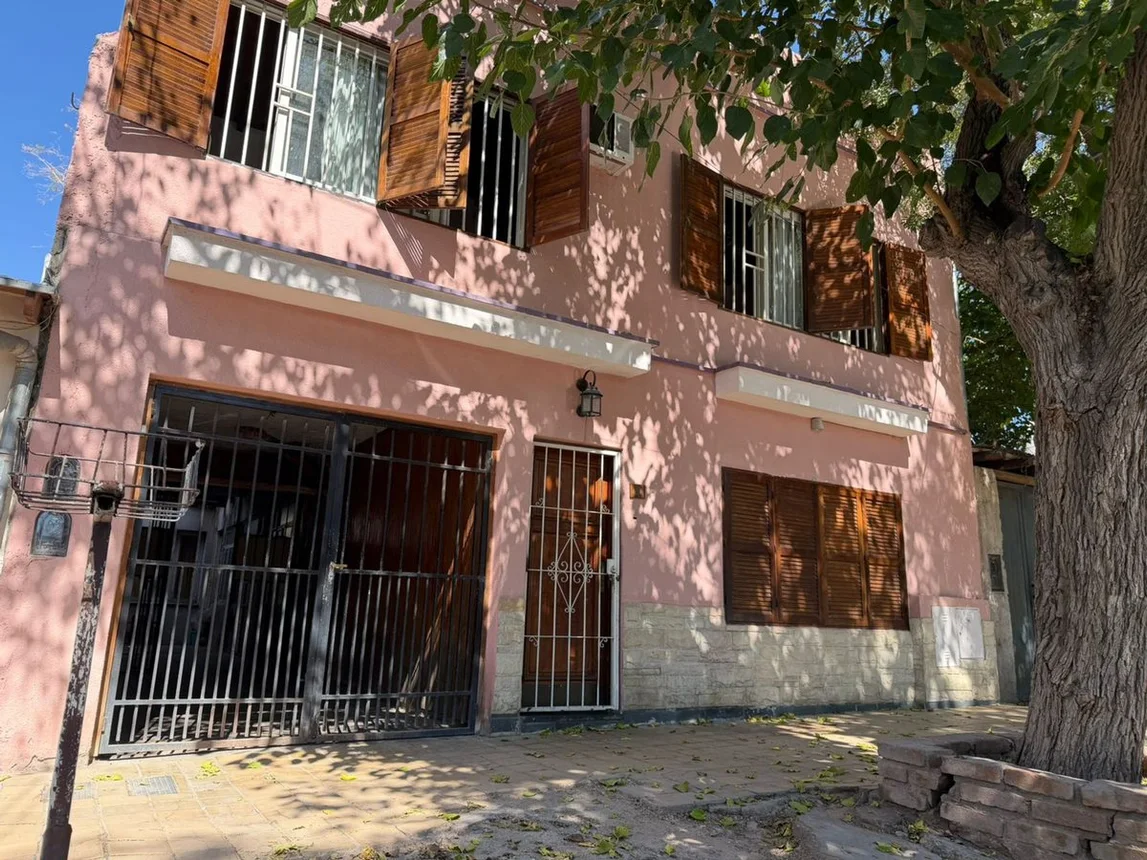 Casa dúplex en venta en Mendoza