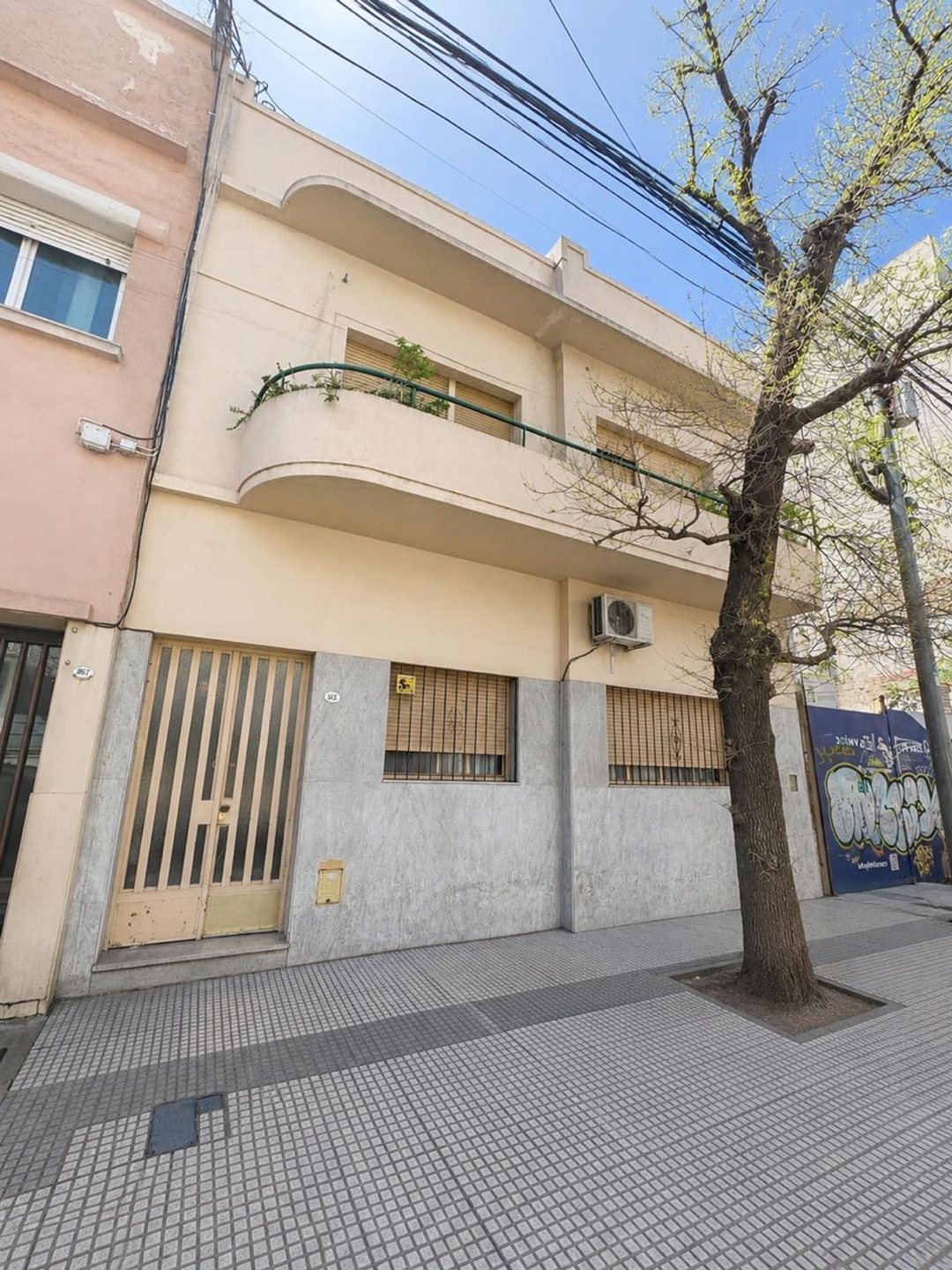 VENTA PH 4 AMBIENTES 2 PATIOS/JARDÍN. ALMAGRO