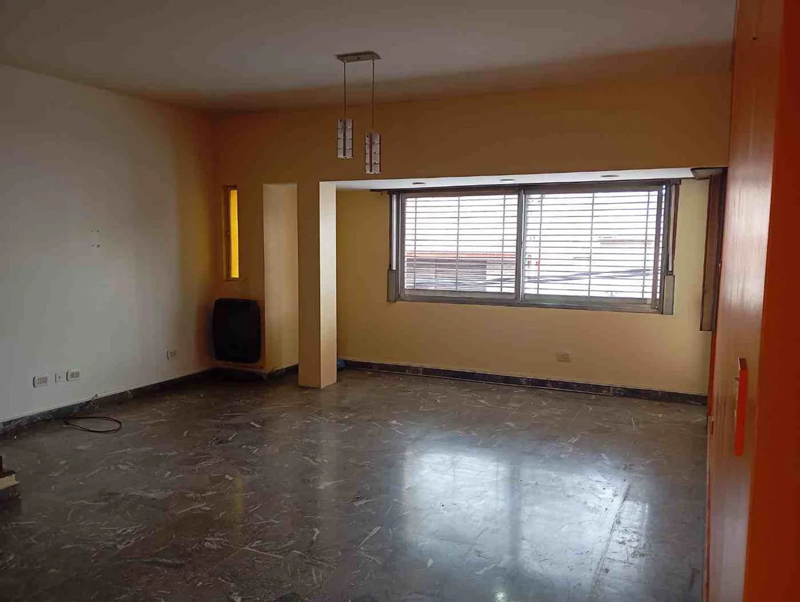 PH de 3 ambientes en venta en Valentín Alsina, Doctor Ricardo Balbín 700