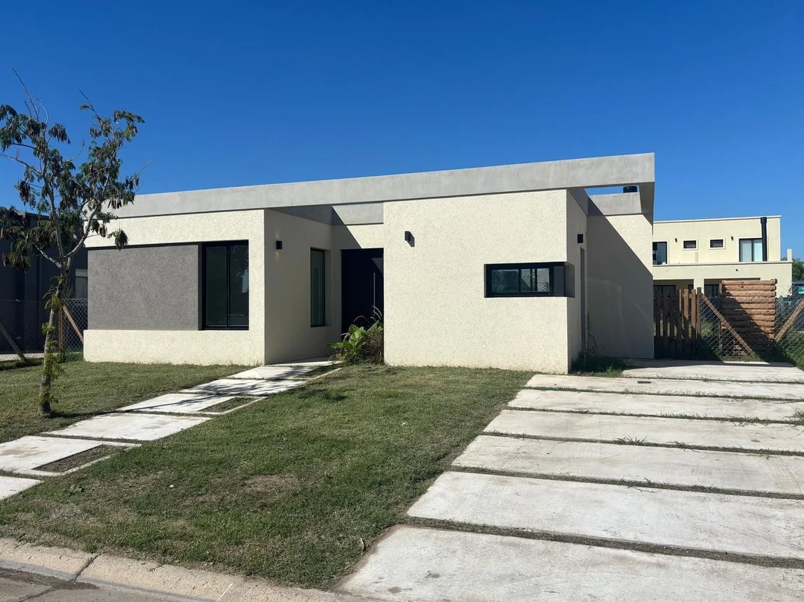 Casa en venta en Pilar, foto 3