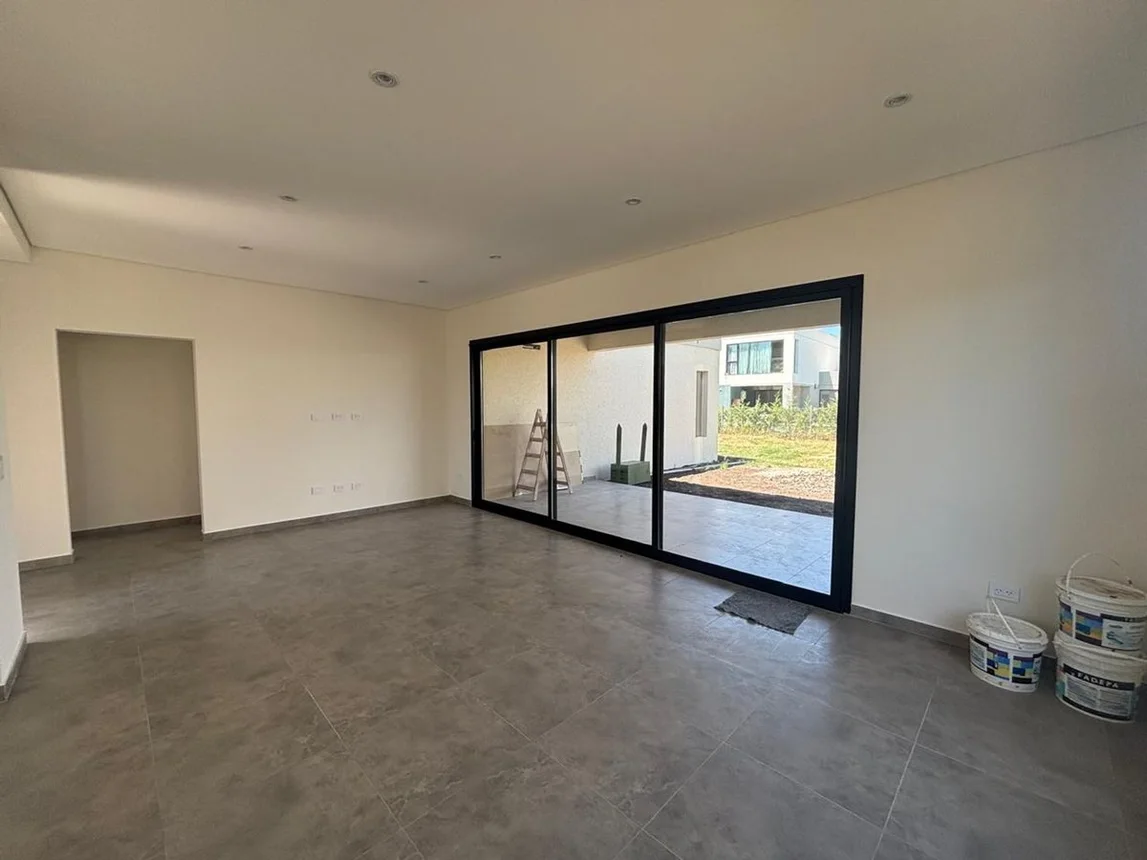 Casa en venta en Pilar, foto 4