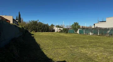 Terreno de 865 m² en Villa Los Álamos