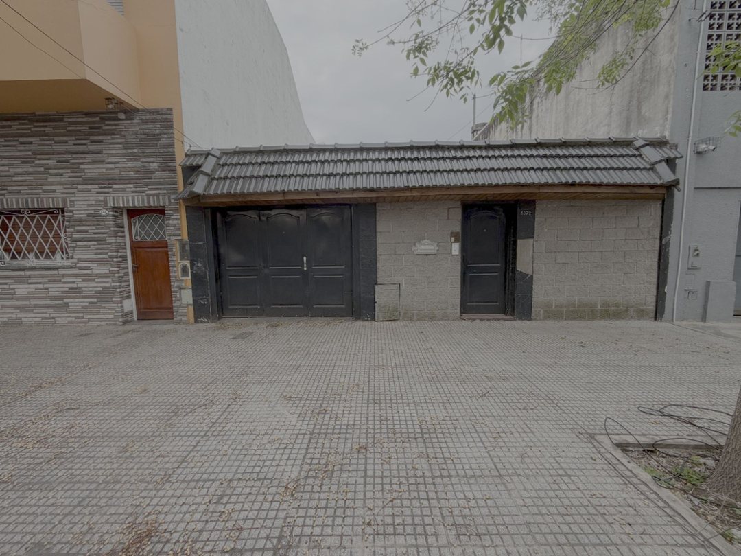 VENTA CASA 5 AMBIENTES VILLA LUGANO RESIDENCIAL