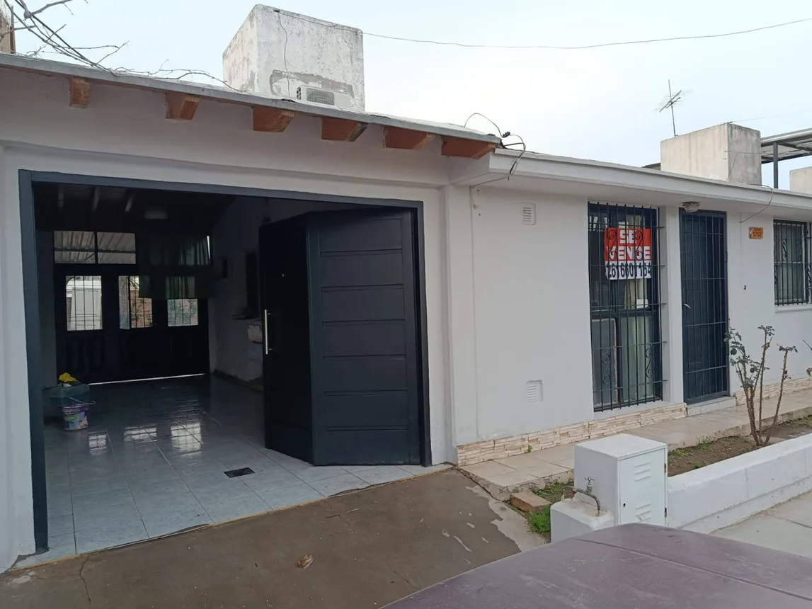 Casa de 3 ambientes en venta en Luján de Cuyo, Maestra Julia Gomez de Gutierrez 1200, foto 2