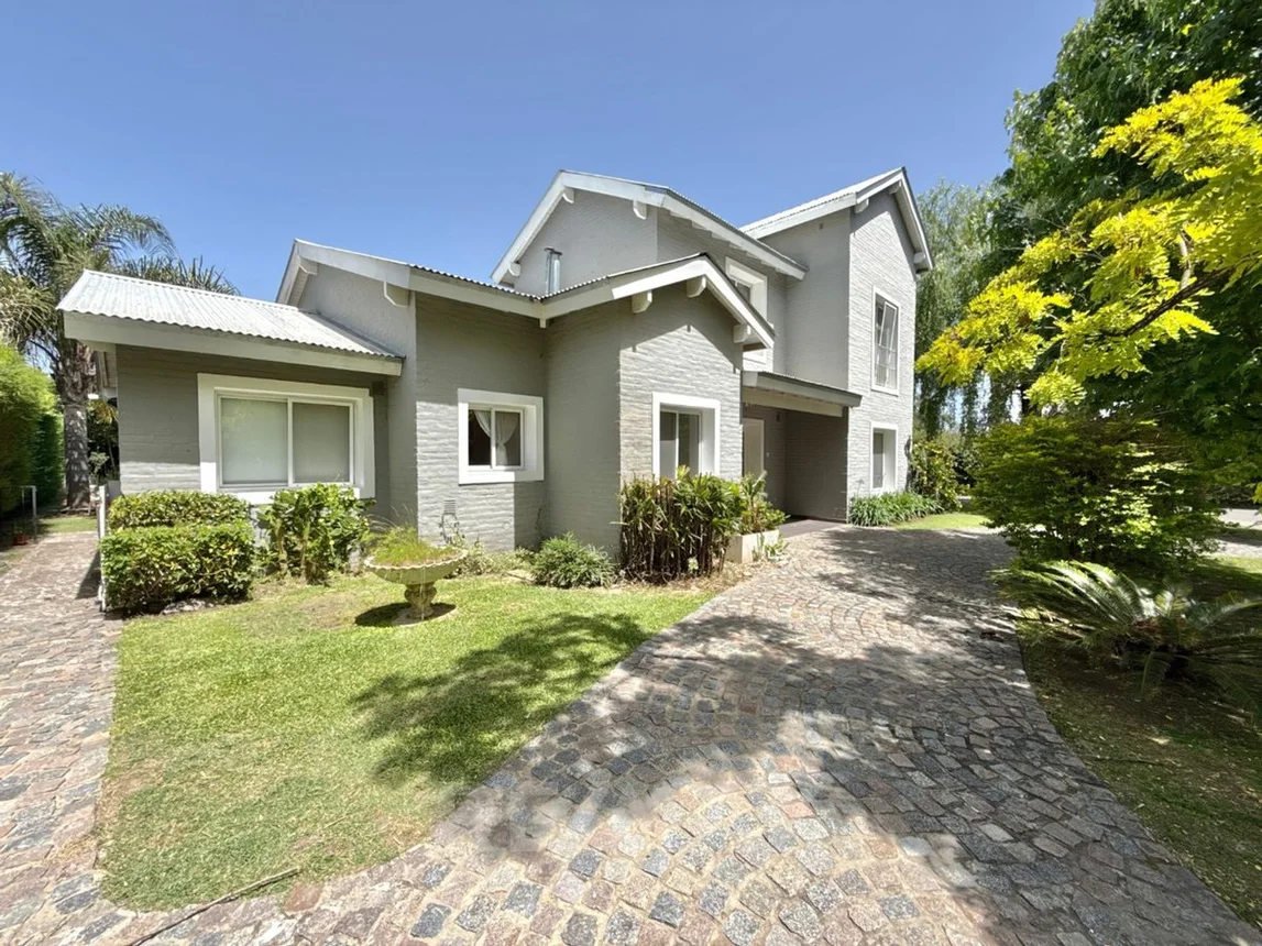 Casa de 4 ambientes en venta en Villa Rosa, La Rioja 1500, foto 3