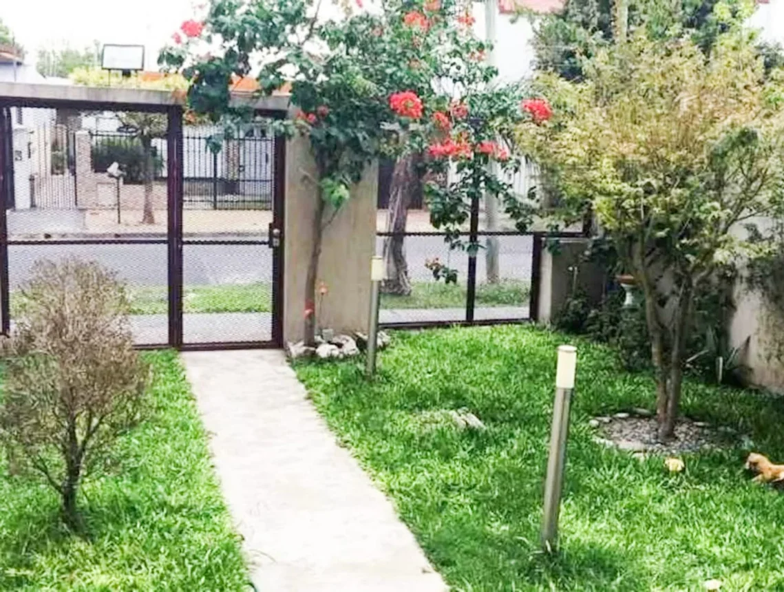 Casa de 6 ambientes en venta en Morón, Humaita 800, foto 3
