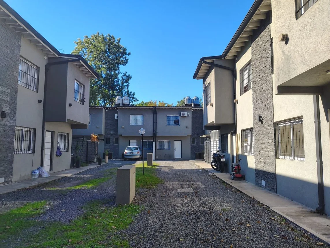 Casa dúplex en venta en Ituzaingó