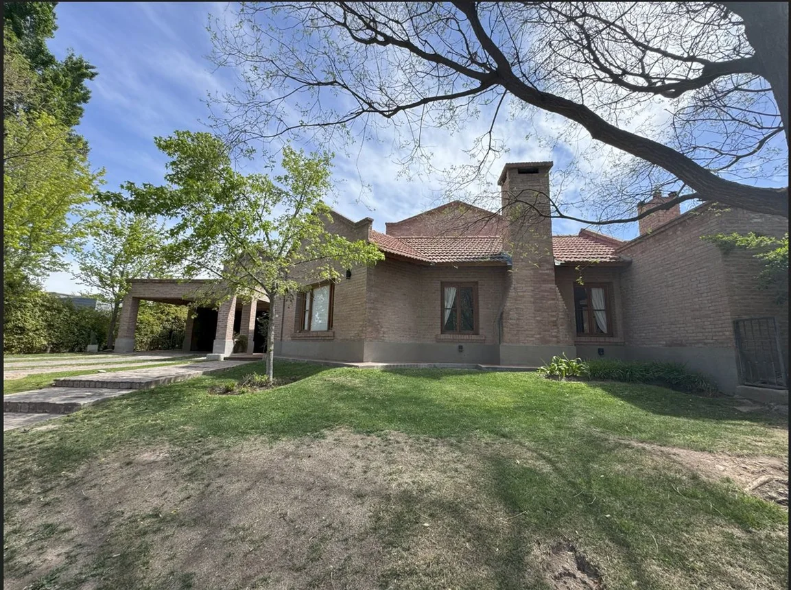 Casa en venta en Luján de Cuyo