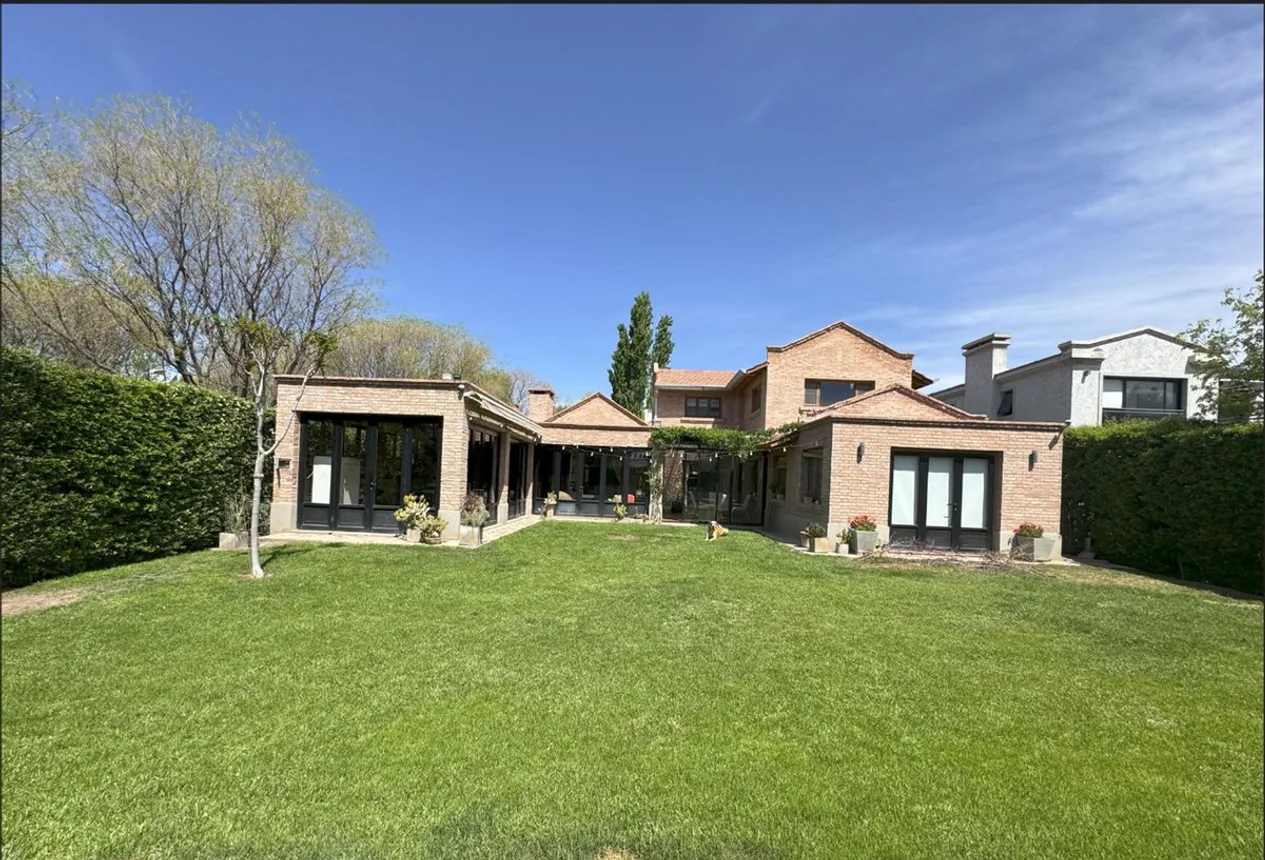 Casa en venta en Luján de Cuyo, foto 2