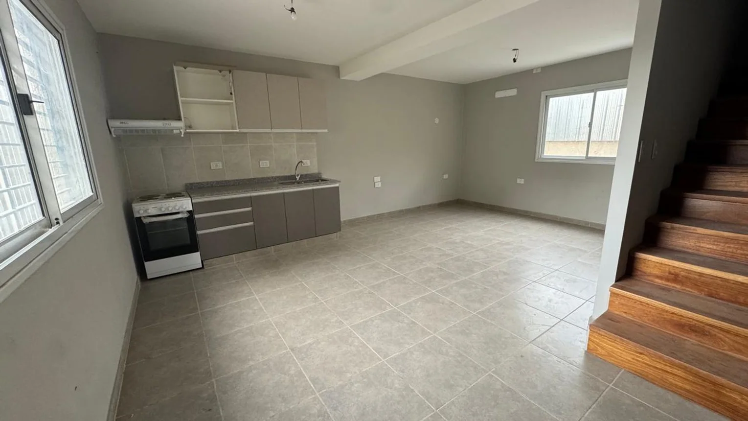 Dúplex de 4 ambientes en venta en Guaymallén, Baigorria 300, foto 2