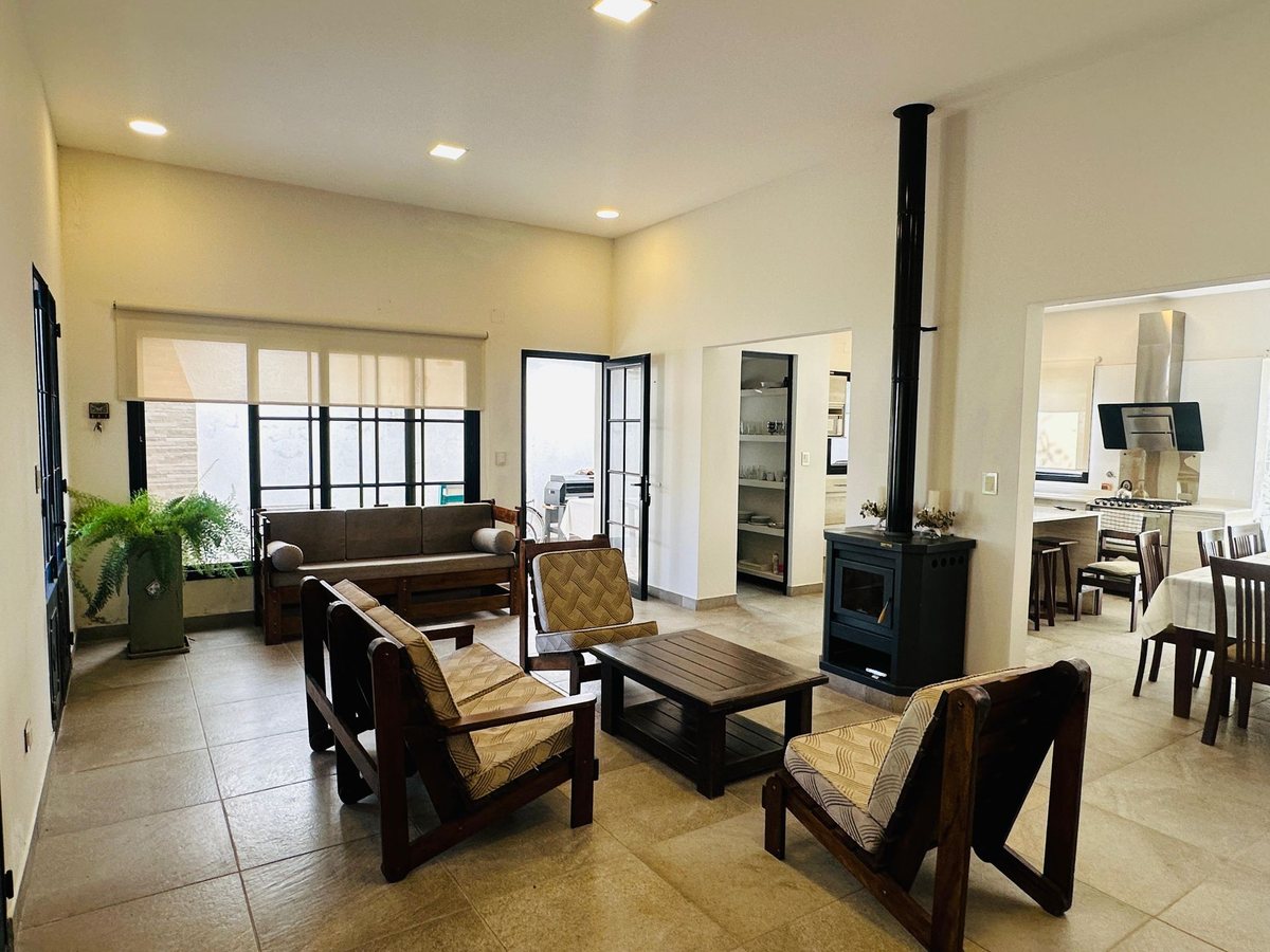 CASA VENTA VILLA SAN LORENZO DUEÑO ACEPTA PERMUTA - foto 4