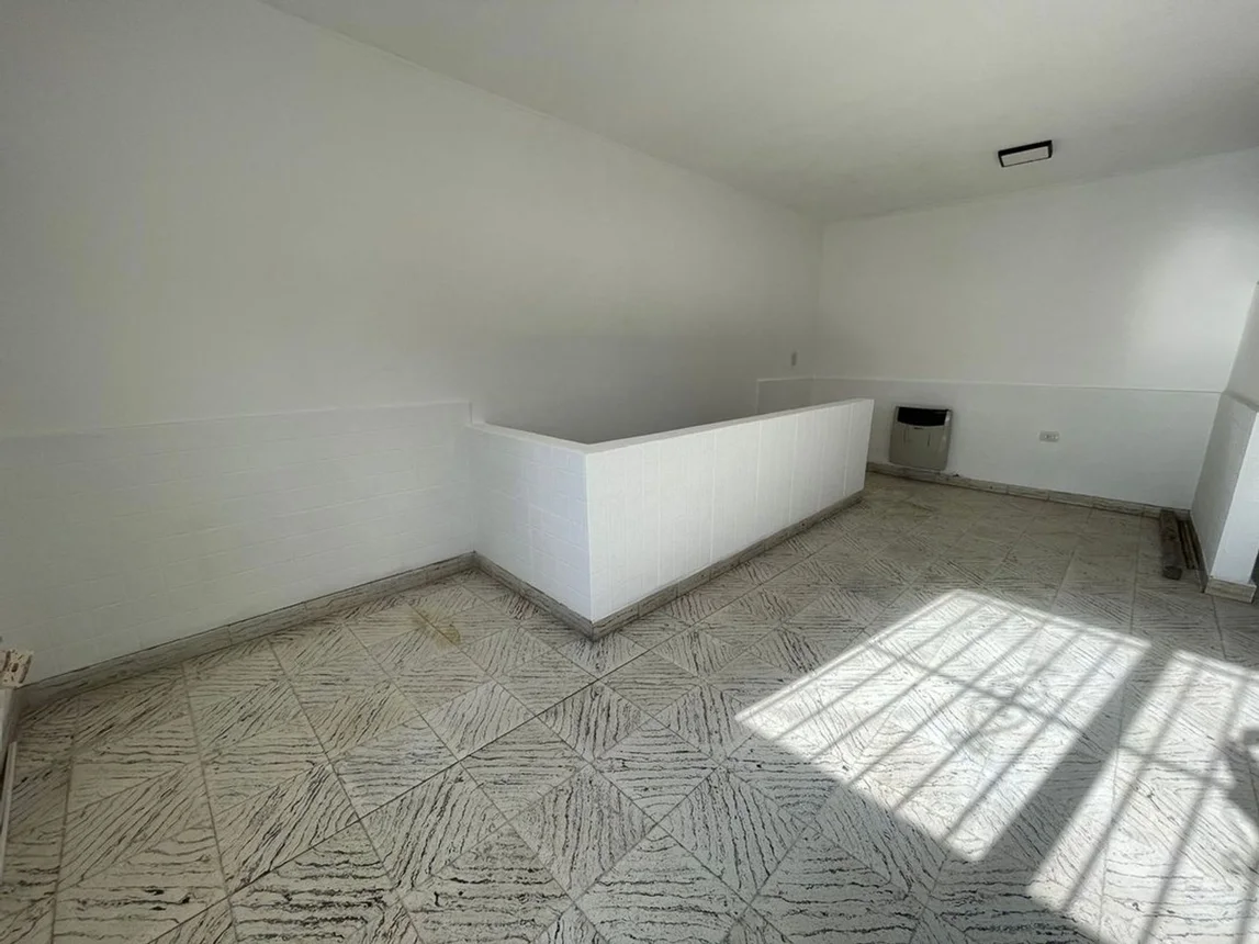 Departamento de 3 ambientes en alquiler en La Plata, Calle 77 Entre 12 y 13 800, foto 2