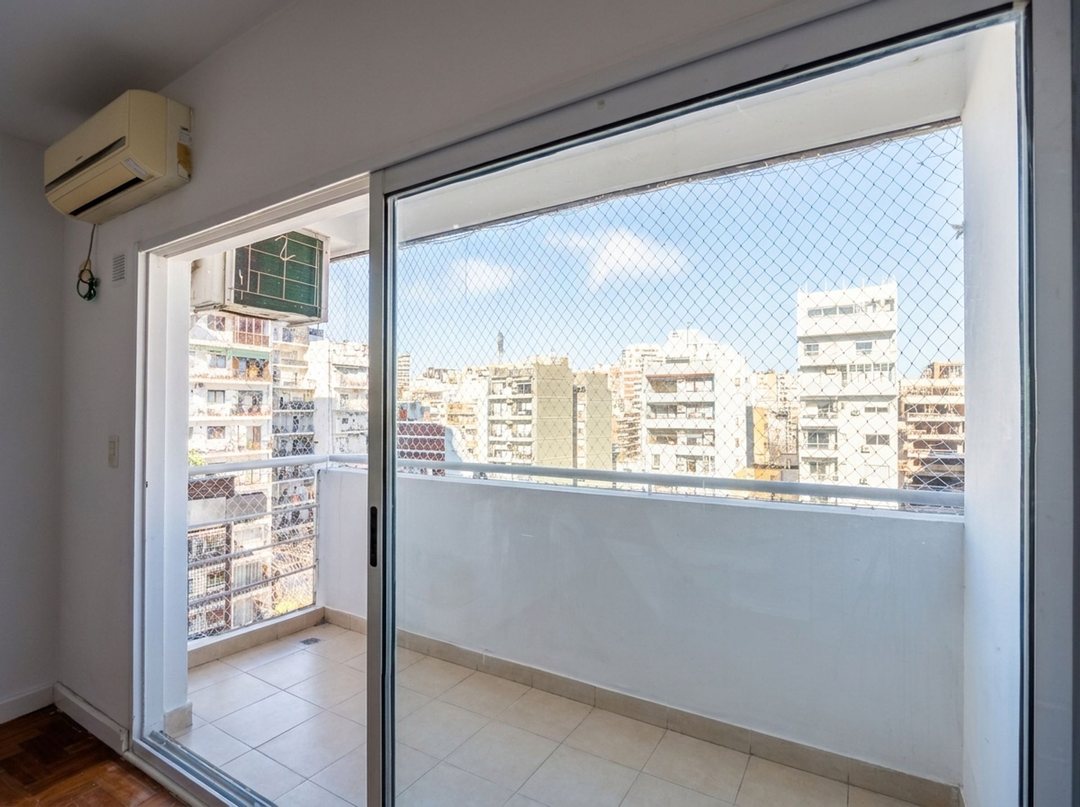 VENTA DEPARTAMENTO MONOAMBIENTE V. CRESPO COCHERA