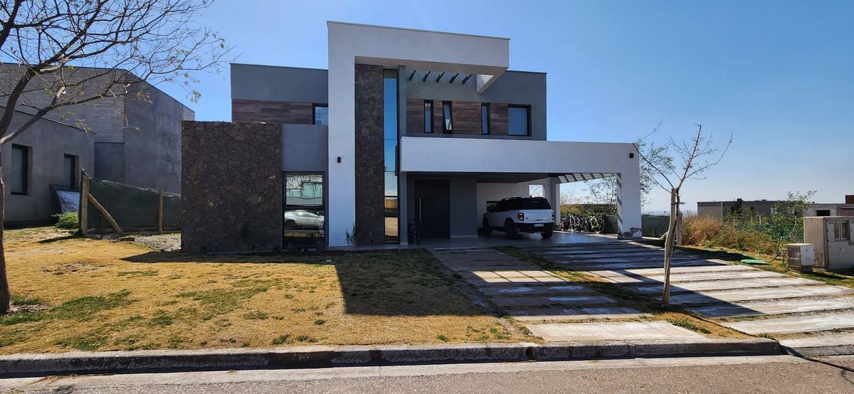 Casa en Regalado Olguin 0