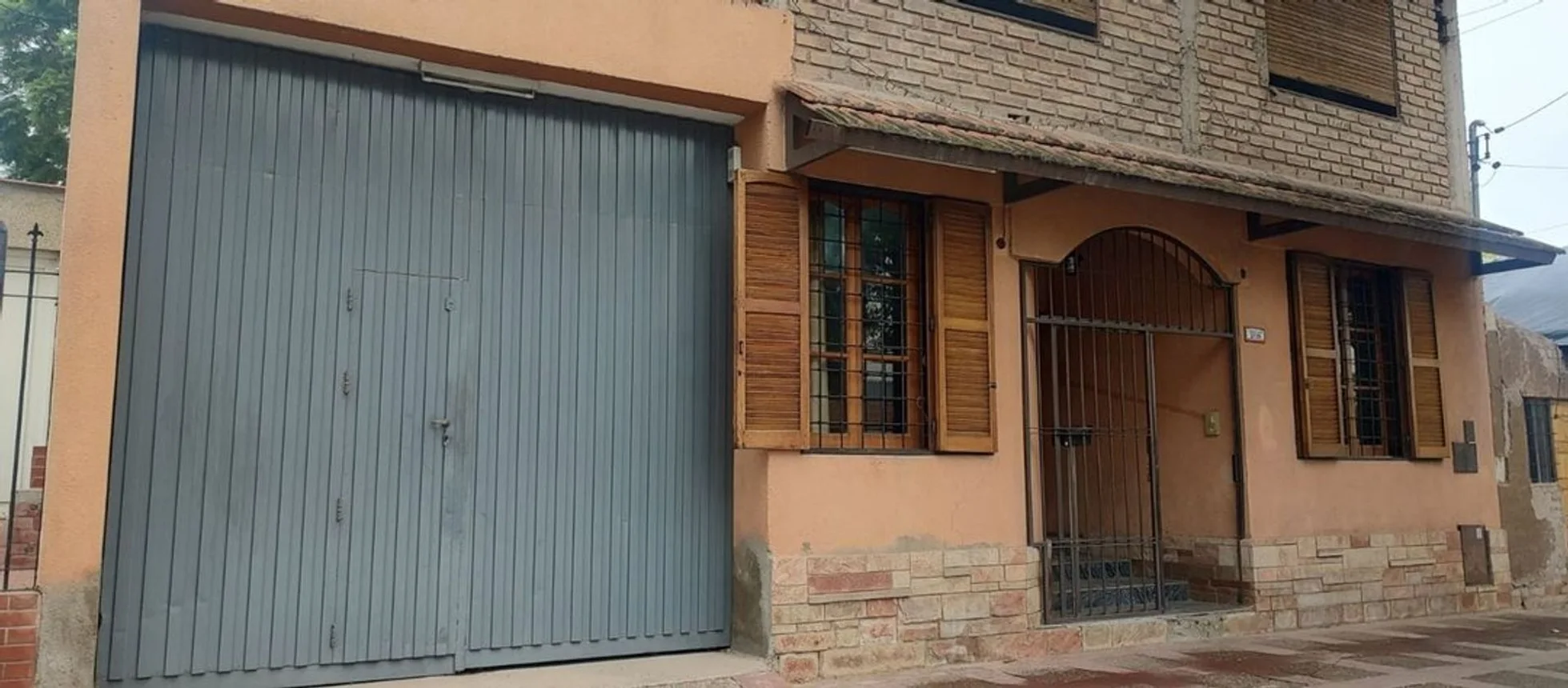 Casa dúplex de 6 ambientes en venta en Godoy Cruz, Alem 2100, foto 2