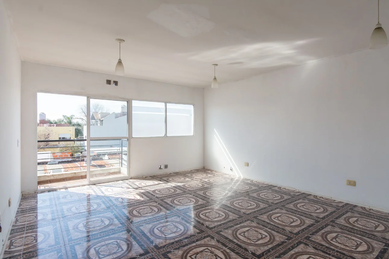 Departamento de 3 ambientes en venta en Villa Luzuriaga, Zapiola 100, foto 3