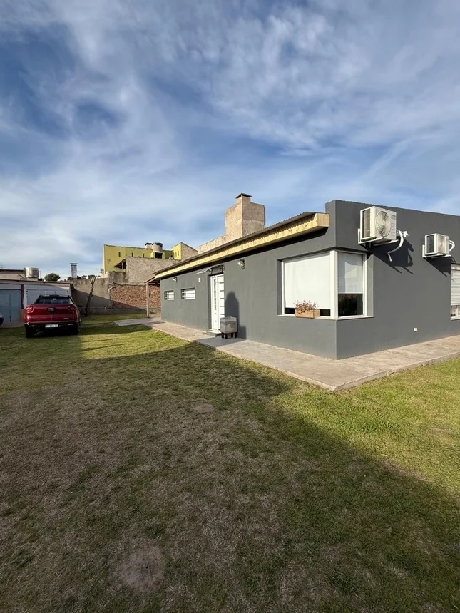Venta- casa mas galpon en amplio lote-, foto 5