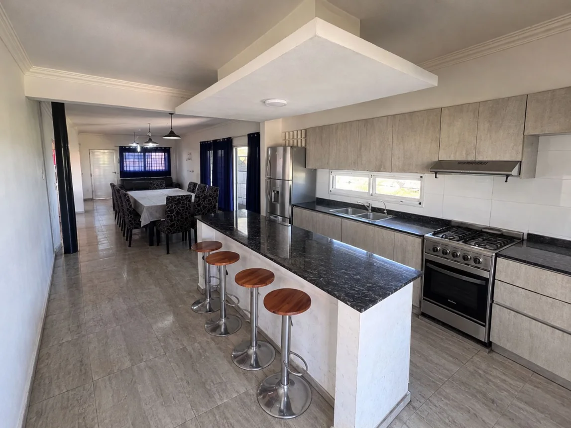 Casa de 5 ambientes en venta en Santa Fe, Calle 0, foto 2