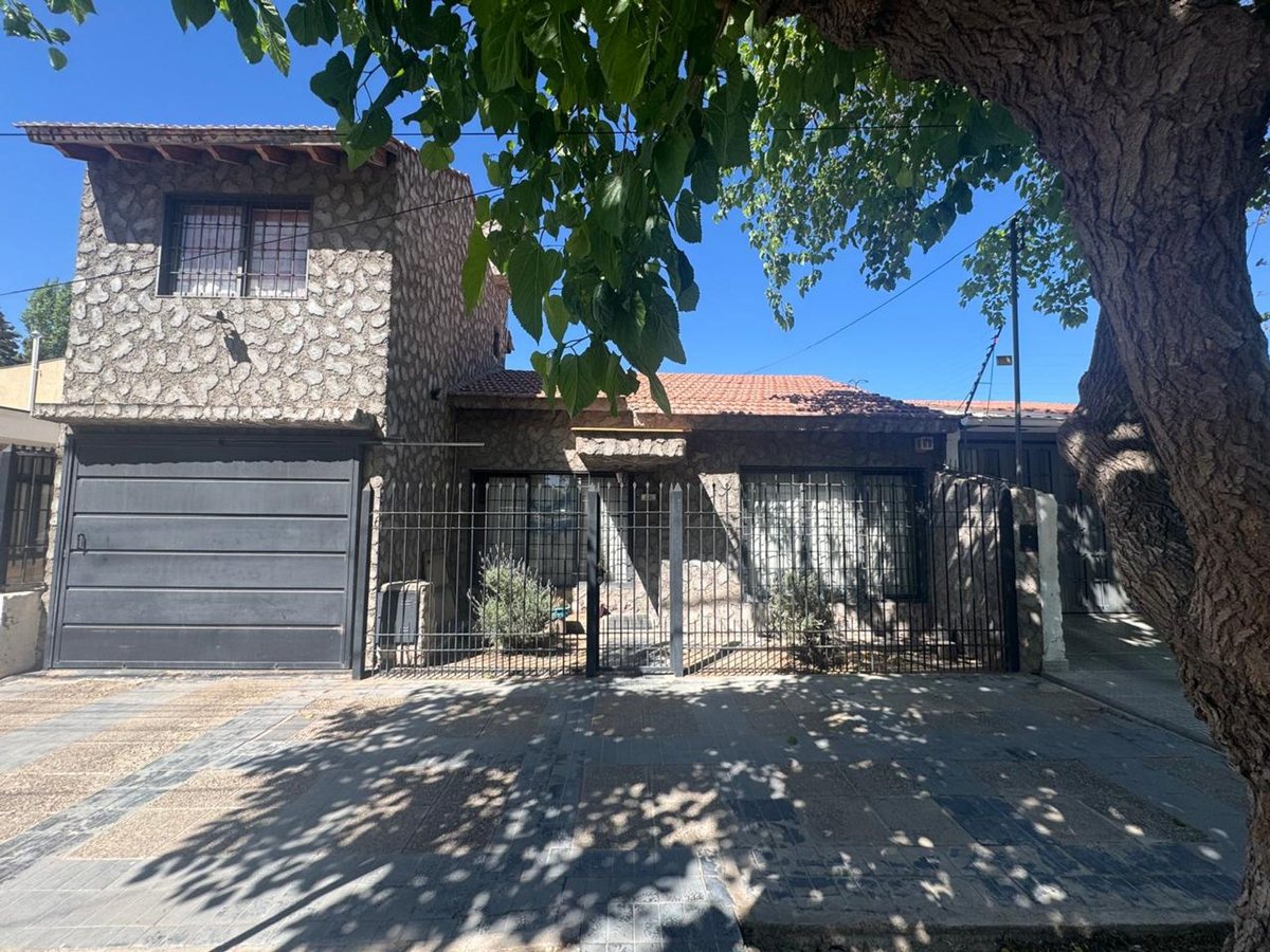 Casa en Rafael Cubillos 2100
