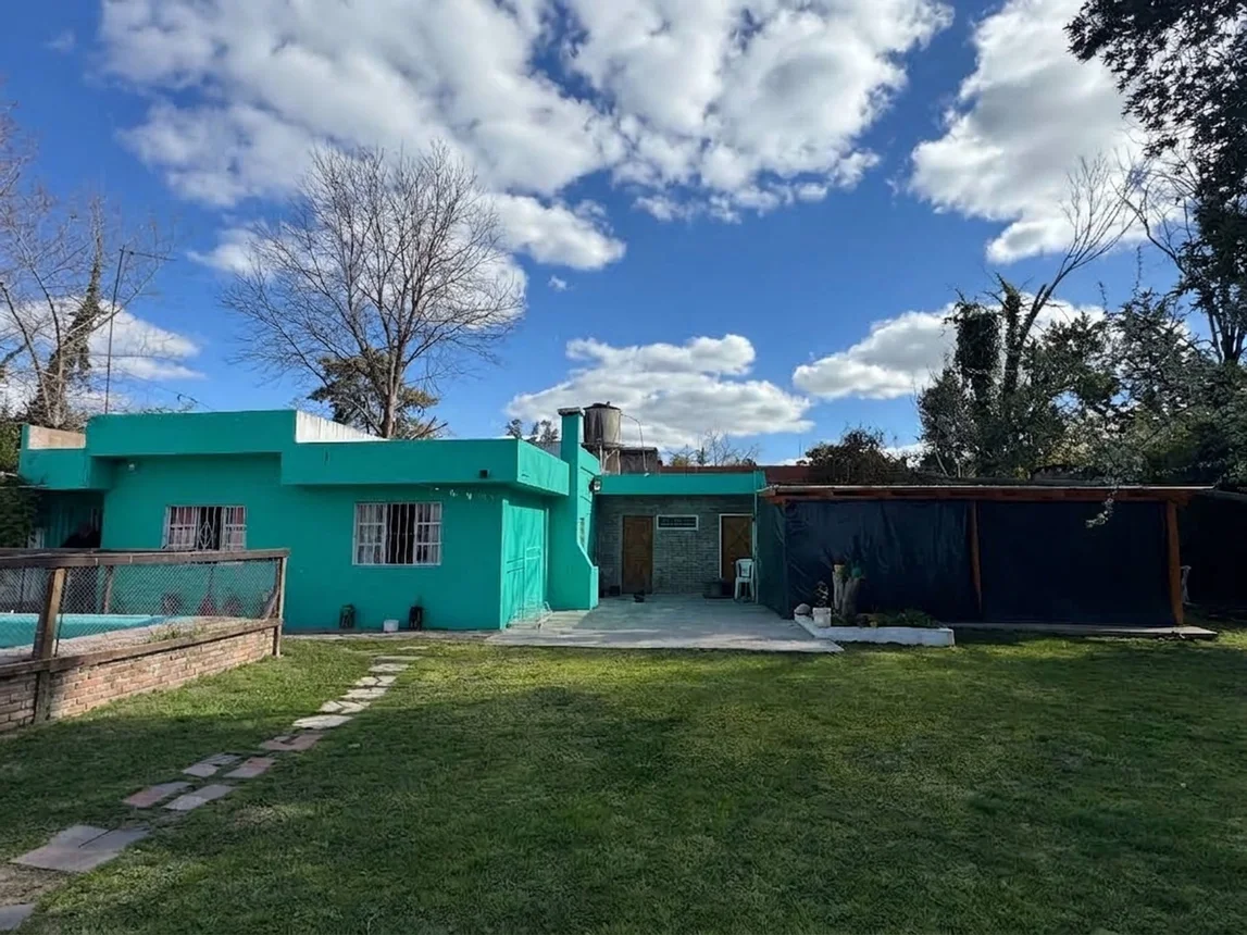 Casa de 3 ambientes en venta en Garín, Pedro Ballester 1700