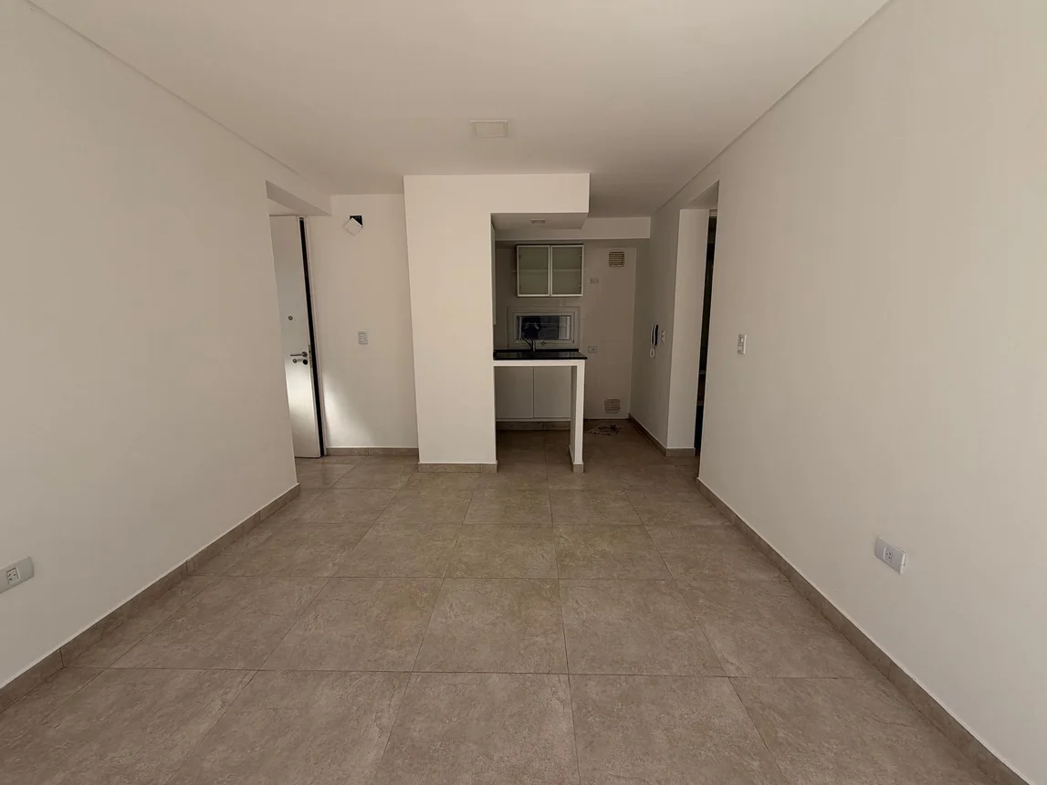 Departamento de 2 ambientes en alquiler en Mendoza, Avenida Champagnat 2000, foto 4