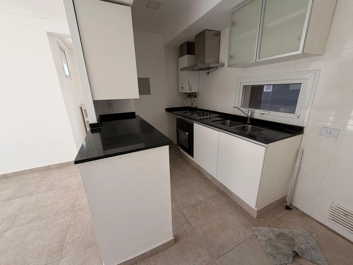 Departamento de 2 ambientes en alquiler en Mendoza, Avenida Champagnat 2000