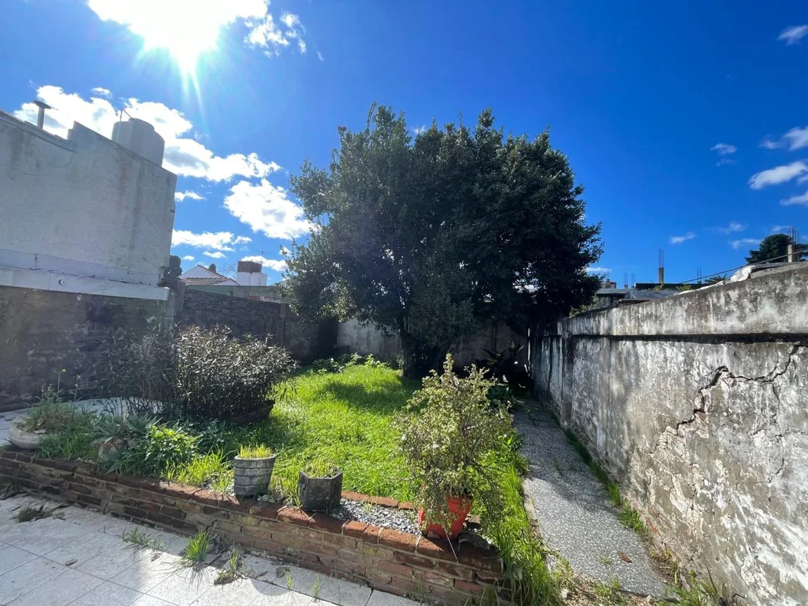Casa en venta en Adrogué, foto 3