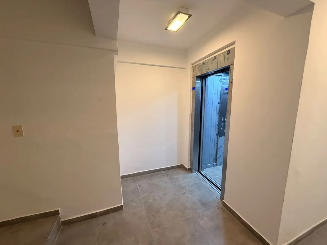 Departamento de 2 ambientes en venta en Villa Luzuriaga, Ombú 0, foto 3