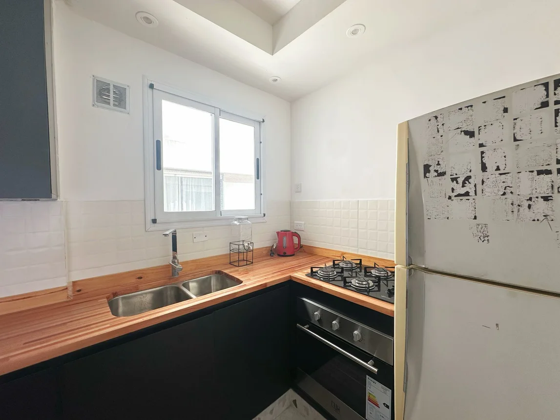 Departamento de 3 ambientes en venta en Barracas, Avenida Montes de Oca 1700, foto 2