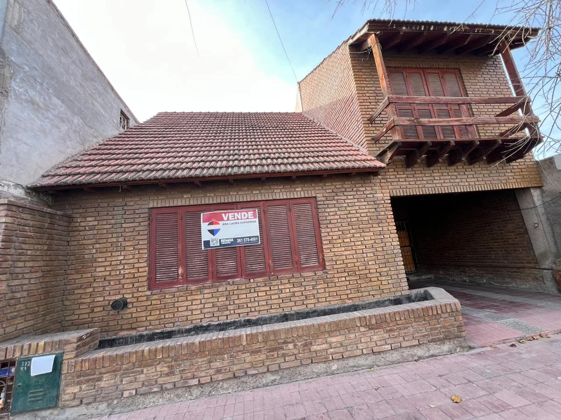 Casa en venta en Guaymallén, foto 2