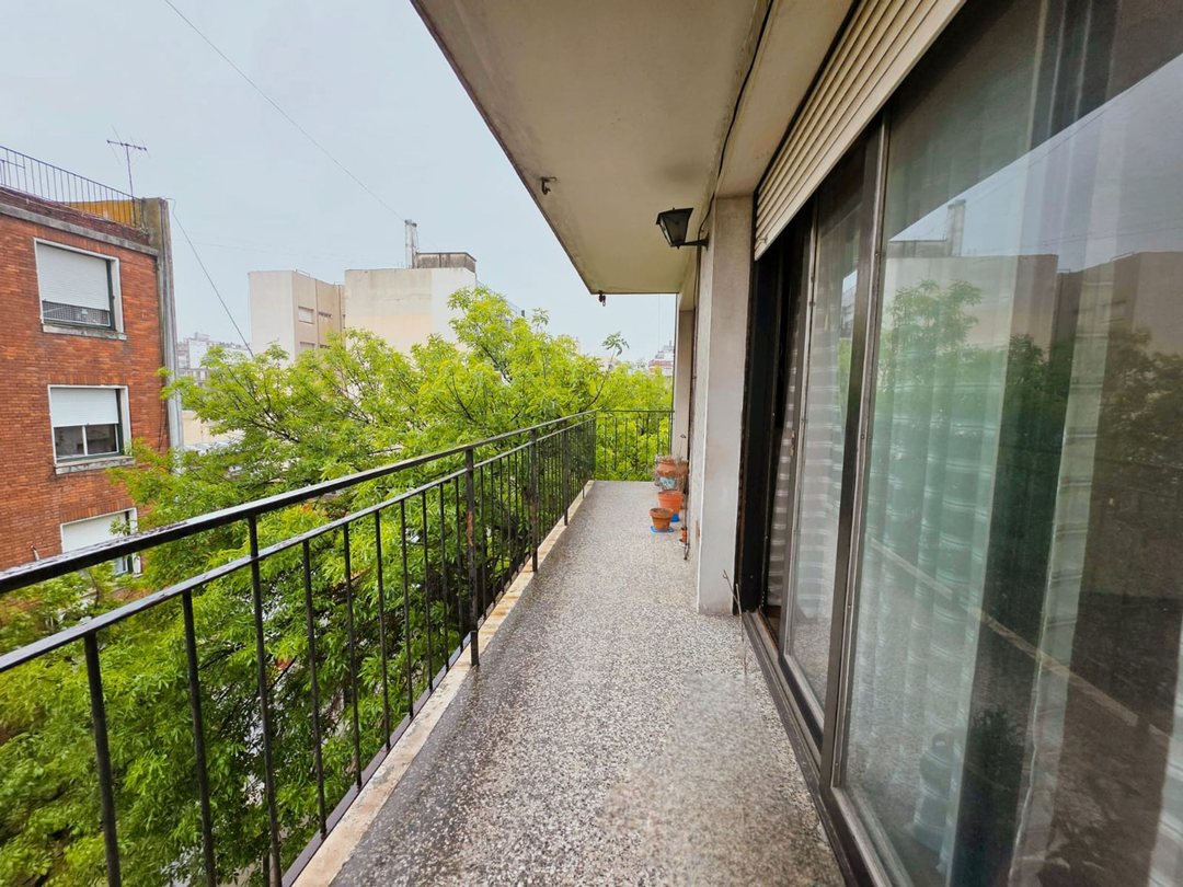 VENTA PISO 3 amb c/DEPEDENCIA BALCON APTO CREDITO