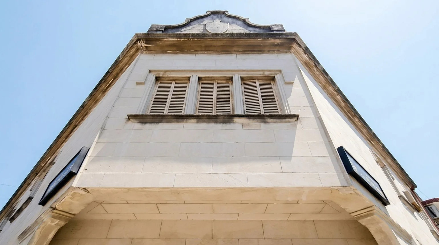 Casa de 5 ambientes en venta en Almagro, Agrelo 4200