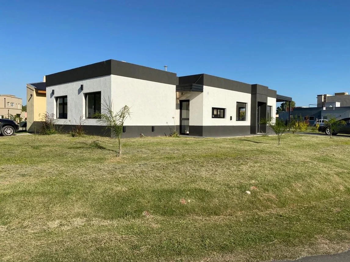 Casa en venta en Pilar