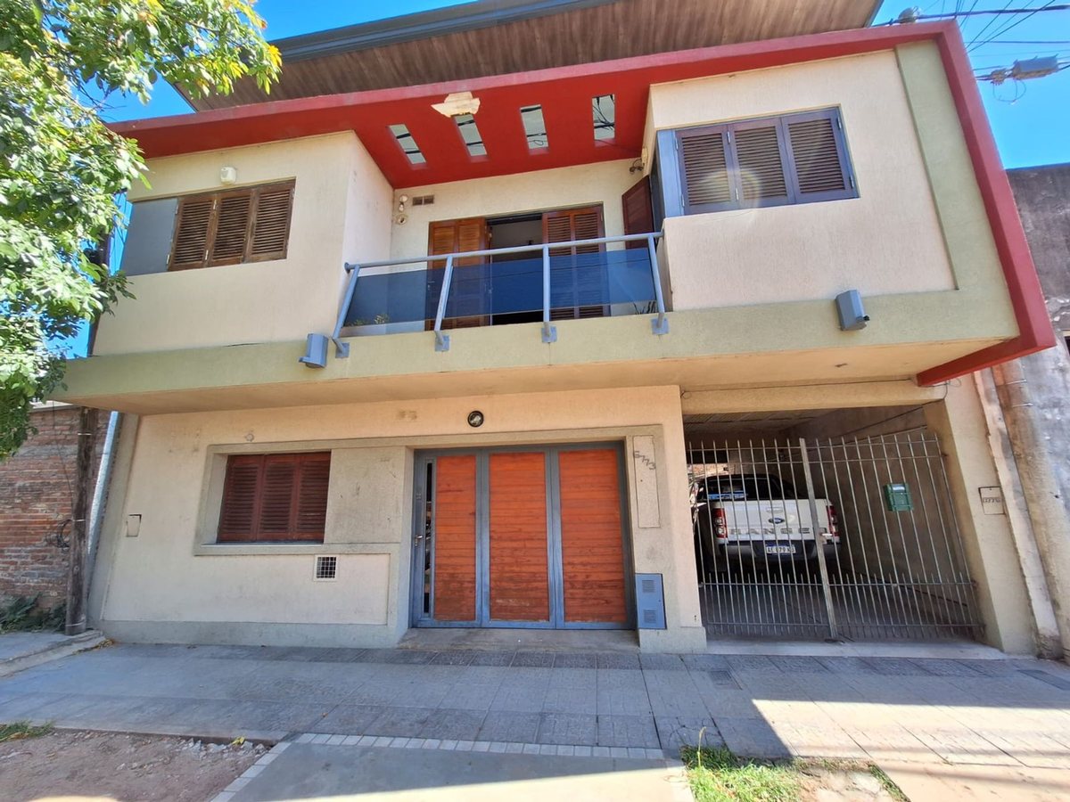 Venta de desarrollo 4 deptos ideal p/inversión